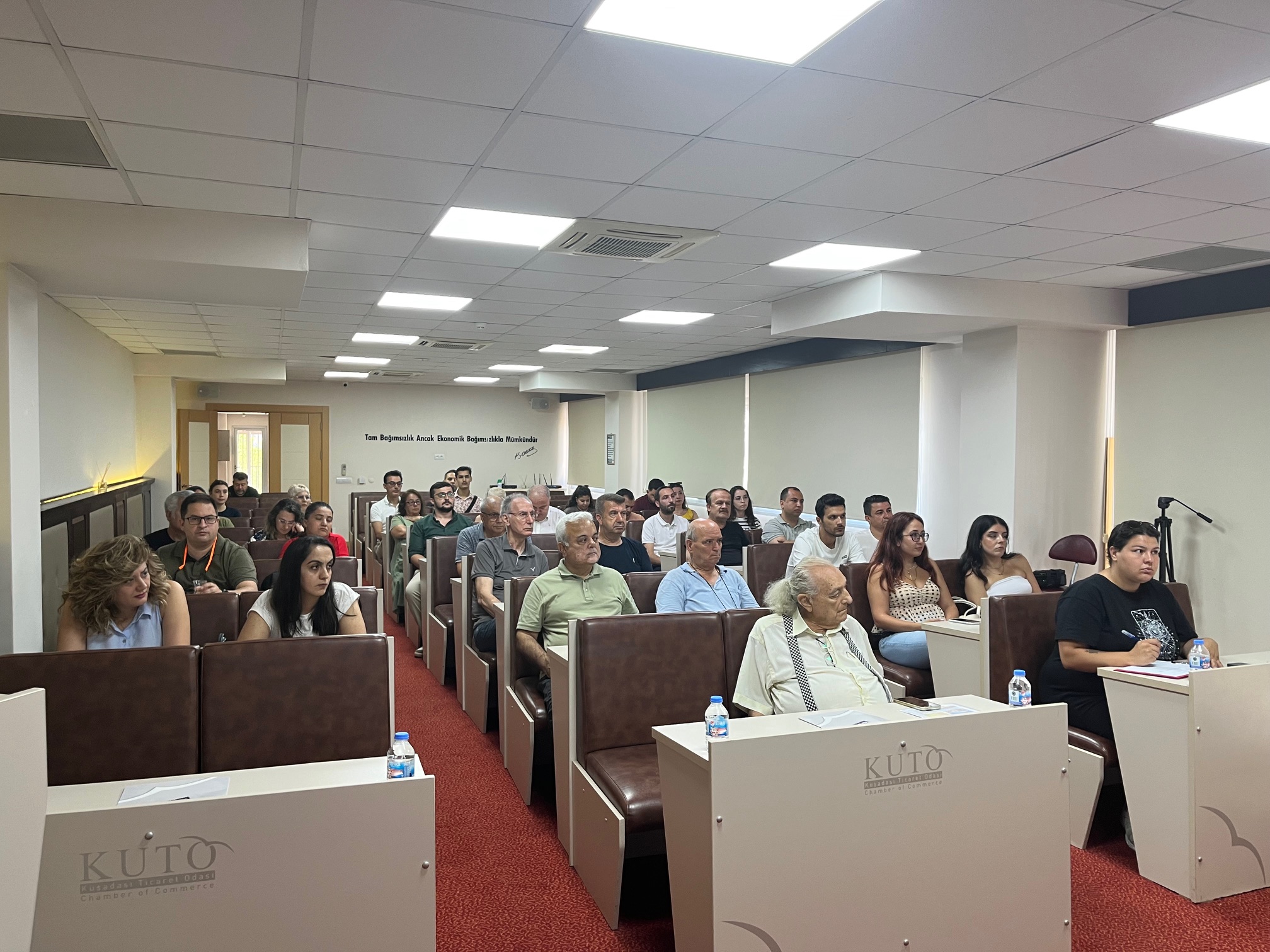 KUTONET MOBİL UYGULAMAMIZ KUŞADASI MALİ MÜŞAVİRLERİNE TANITILDI