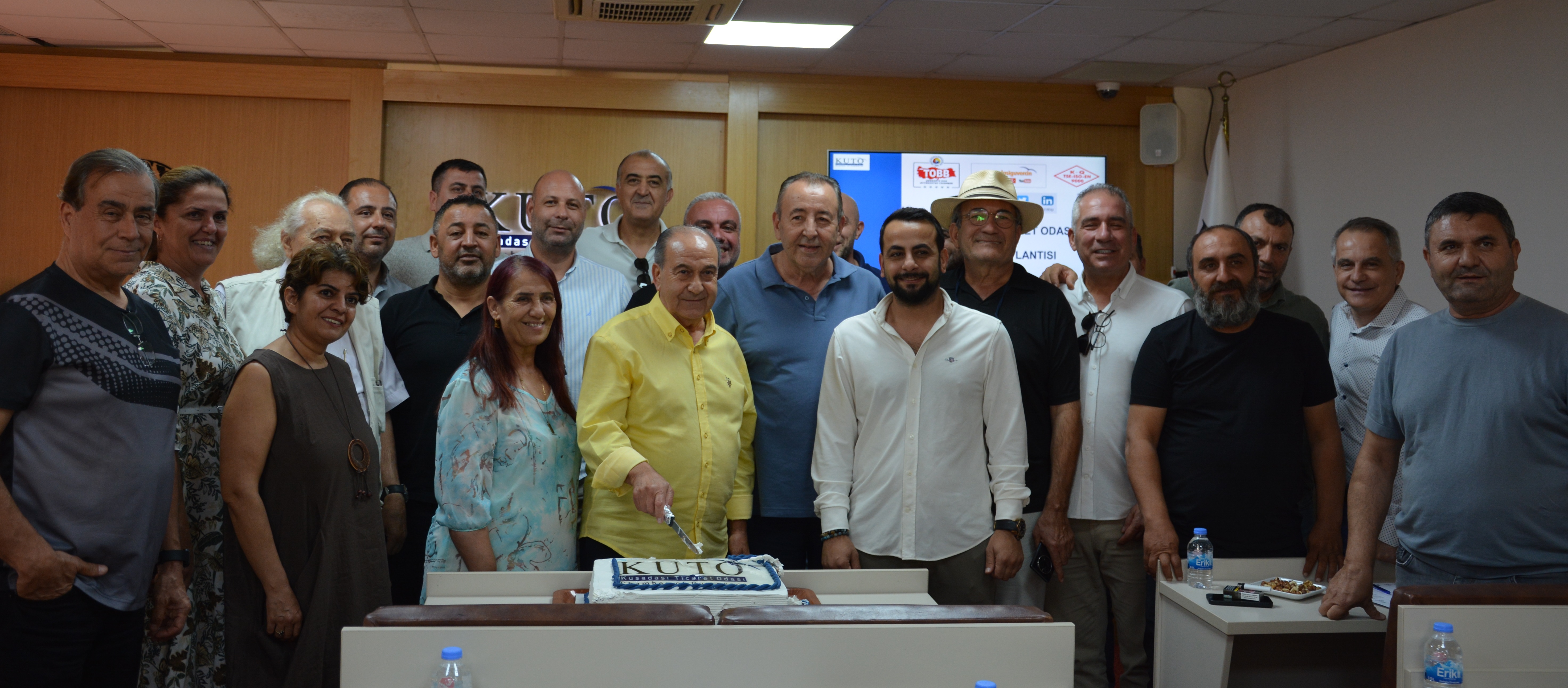 KUŞADASI TİCARET ODASI’NDA 2022-2026 MECLİS DÖNEMİNİN SON MECLİS TOPLANTISI YAPILDI