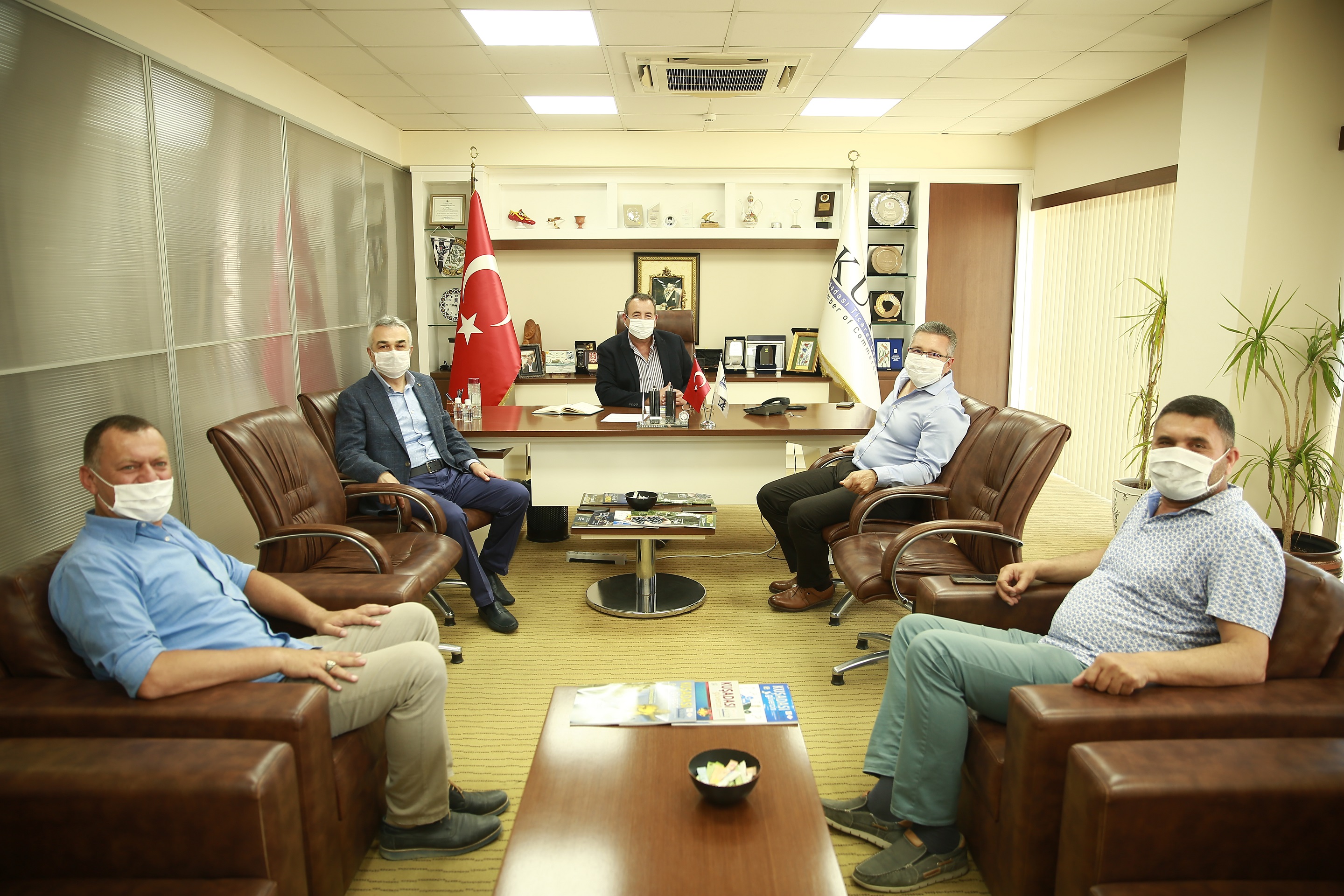 AK PARTİ AYDIN MİLLETVEKİLİ MUSTAFA SAVAŞ KUTO’YU ZİYARET ETTİ